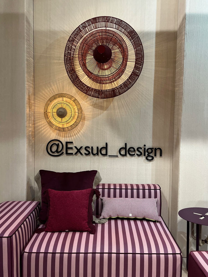 Photo au salon Maison&Objet de la société Exsud - canapé, coussin et applique