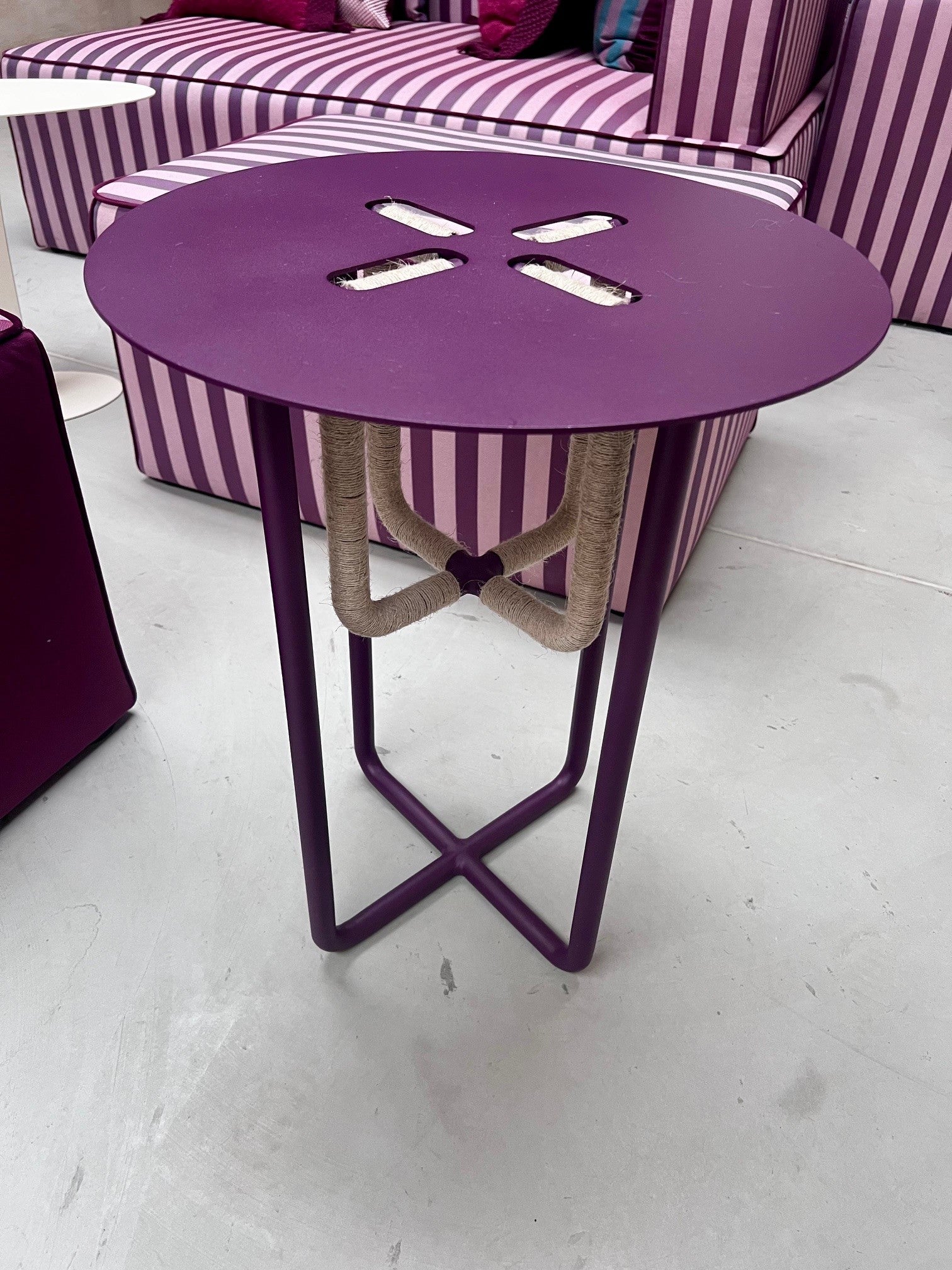 Stolik kawowy Cross Len