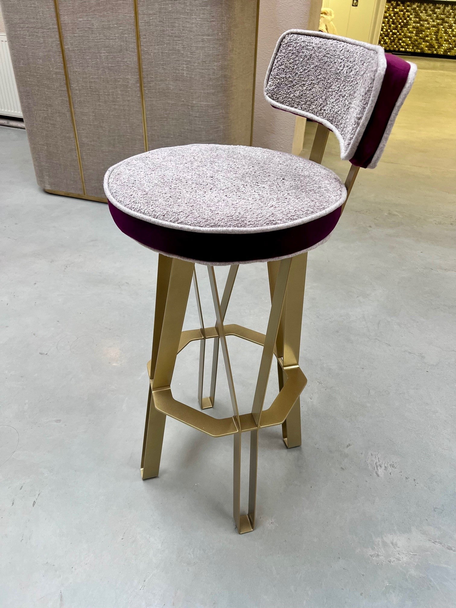 TABOURET CARREGA